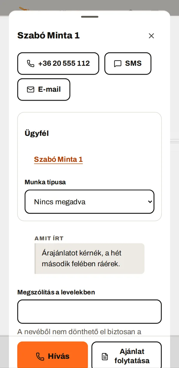 Egy érdeklődő adatlapja: telefon, SMS, e-mail, amit írt, alul a Hívás és az Ajánlat gomb
